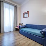 Five Mantellate 9 B&B
