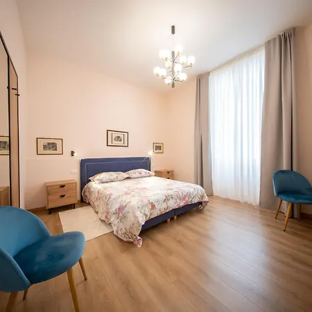 Five Mantellate 9 Bed and Breakfast