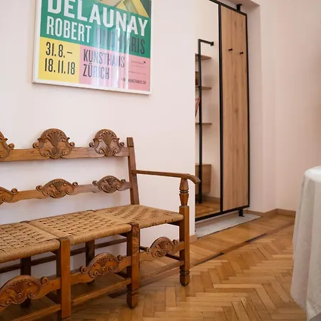 Five Mantellate 9 3*