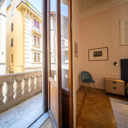 Five Mantellate 9 Bed & Breakfast Florens