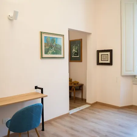 Five Mantellate 9 Couette-café 3*