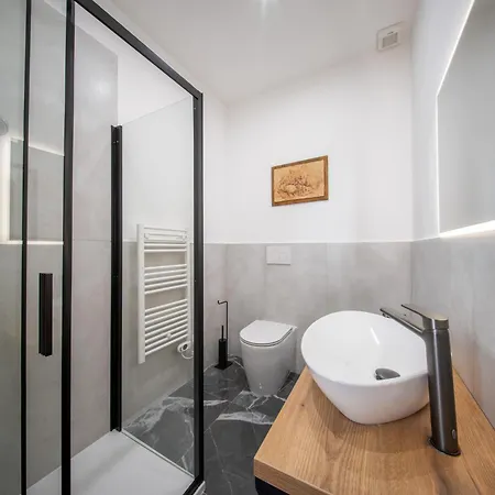 Five Mantellate 9 3* Floransa