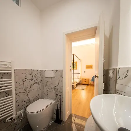 Five Mantellate 9 Florence