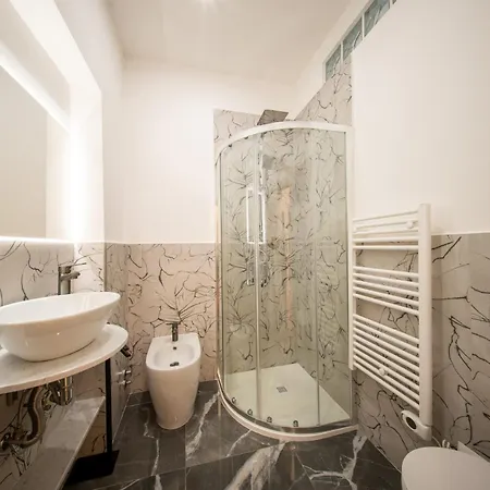 Five Mantellate 9 Couette-café 3*