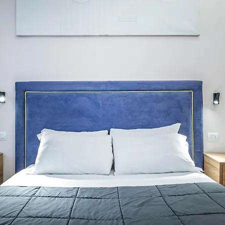 Five Mantellate 9 3* Florencie