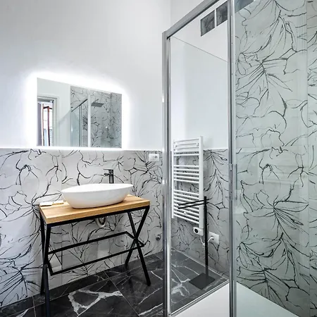 Five Mantellate 9 Bed & Breakfast