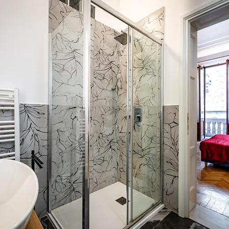 Five Mantellate 9 3*