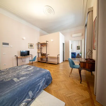Five Mantellate 9 Bed and Breakfast